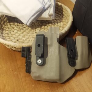 נרתיק ל SIG Sauer P320 עם פנס